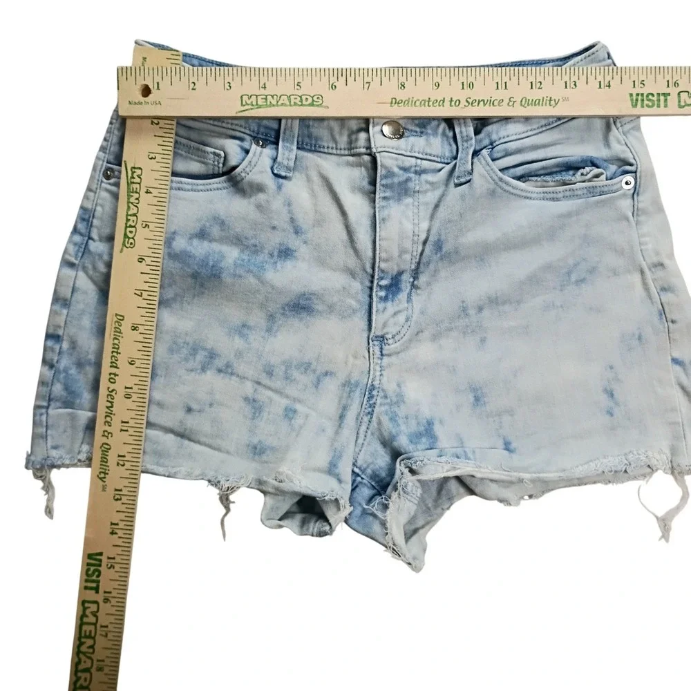 Universal Thread Denim Shorts Womens 10/30R Light‎ Blue Acid Wash Midi